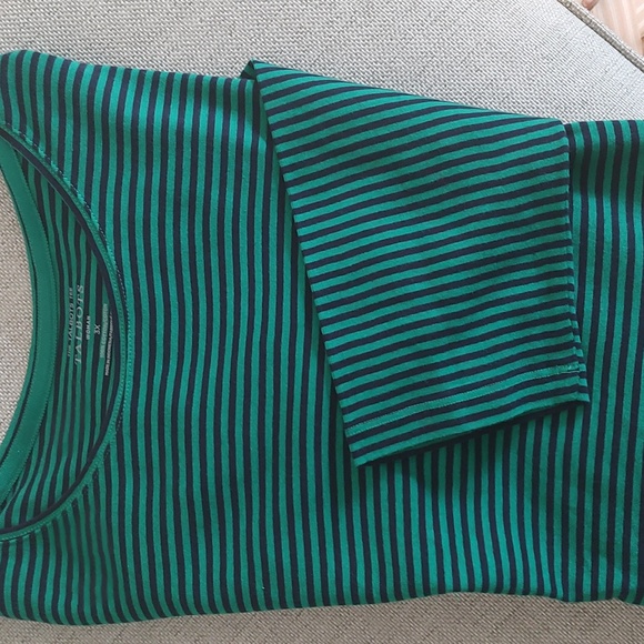 Talbot's plus size blue and green long sleeve tee - Picture 1 of 4